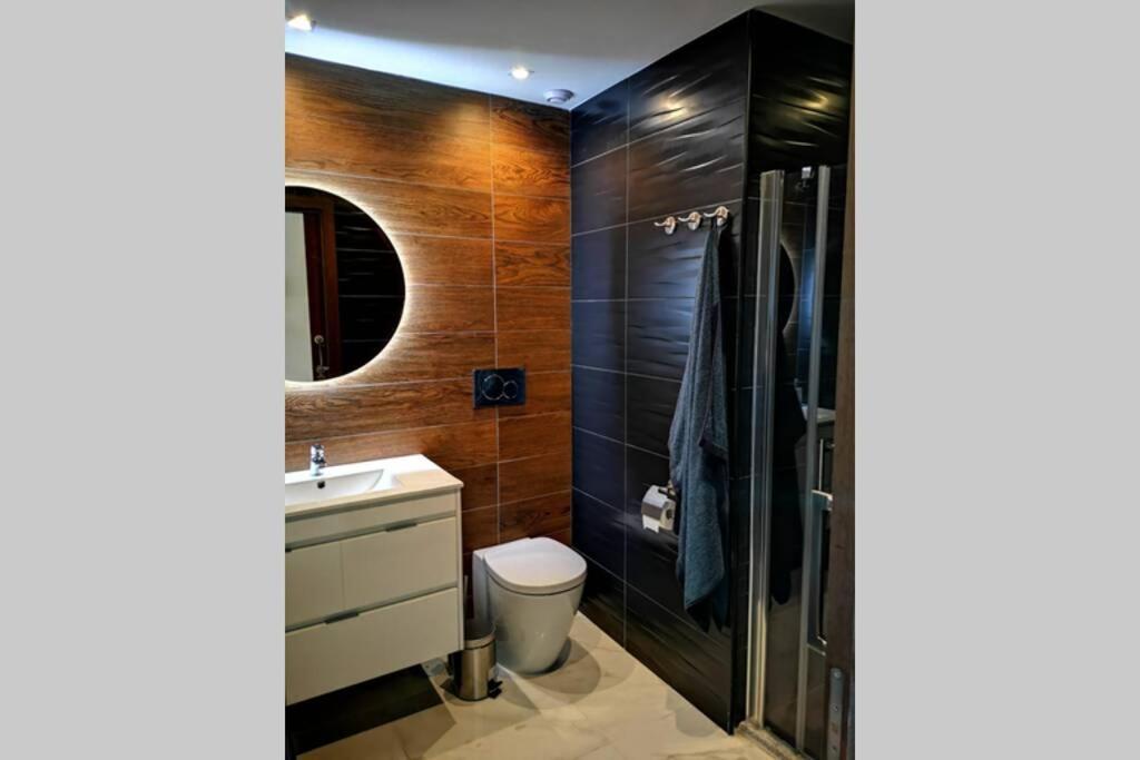 Black Sun. Modern Penthouse In Торевиеха Екстериор снимка